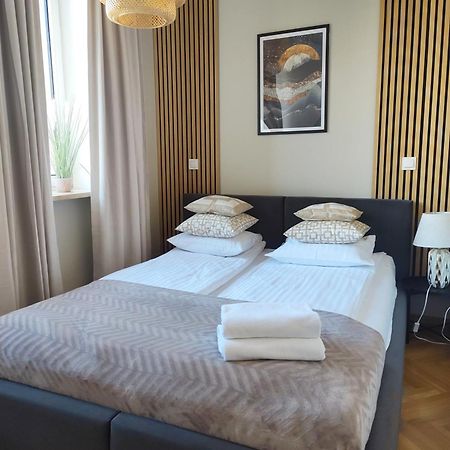 Day & Night By Cooee Apartments Varsavia Esterno foto